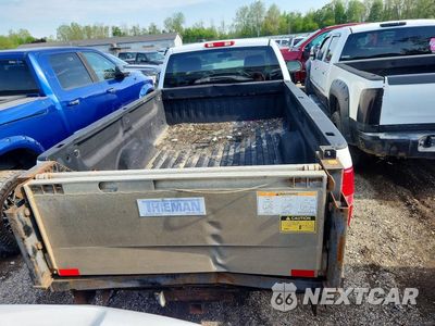 Zdjęcie 6 z 12 samochodu: 2013 CHEVROLET SILVERADO K2500 HEAVY DUTY VIN:1GC0KVCG2DZ163038 - miniatura