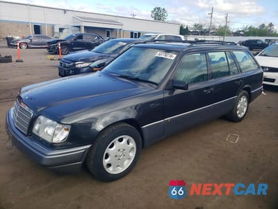1994 MERCEDES-BENZ E 320 WDBEA92E4RF285312 - główne zdjęcie licytacji z USA - miniatura