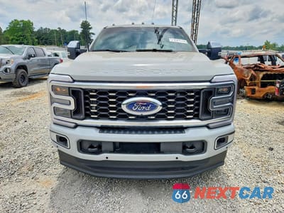 Piąte zdjęcie samochodu w środku: 2026 FORD F350 SUPER DUTY VIN:1FT8W3DM9TED38388 - miniatura