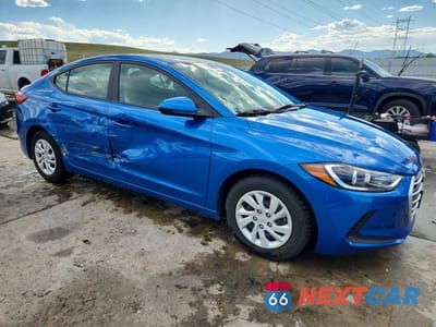 Czwarte zdjęcie samochodu z boku: 2018 HYUNDAI ELANTRA SE VIN:5NPD74LF4JH390612 - miniatura