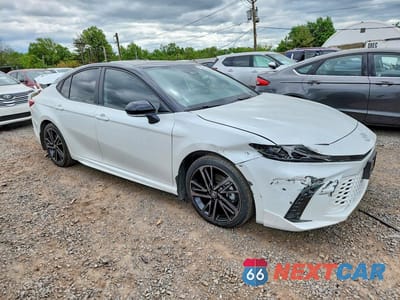 Czwarte zdjęcie samochodu z boku: 2025 TOYOTA CAMRY XSE VIN:4T1DBADK4SU005951 - miniatura
