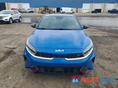 Piąte zdjęcie samochodu w środku: 2023 KIA FORTE GT VIN:3KPF44ACXPE565338 - miniatura