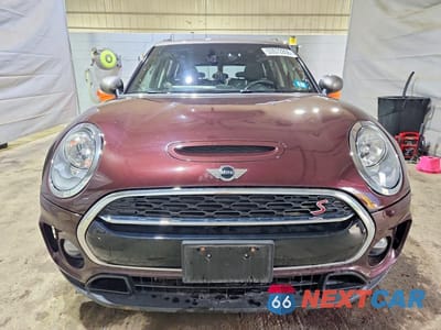 Piąte zdjęcie samochodu w środku: 2017 MINI COOPER S CLUBMAN ALL4 VIN:WMWLU5C56H2E80339 - miniatura