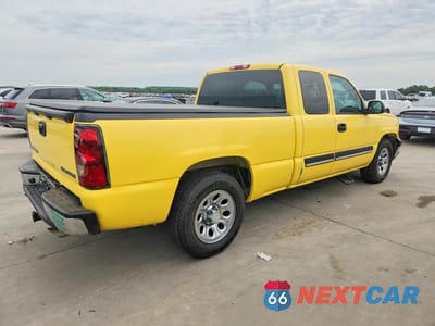 Trzecie zdjęcie samochodu z tyłu: 2004 CHEVROLET SILVERADO C1500 VIN:1GCEC19VX4Z185824 - miniatura