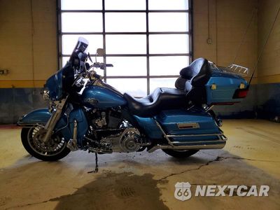 Trzecie zdjęcie samochodu z tyłu: 2011 HARLEY-DAVIDSON FLHTCU VIN:1HD1FC411BB633202 - miniatura