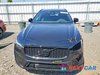 Piąte zdjęcie samochodu w środku: 2025 VOLVO XC60 ULTRA VIN:YV4M12RDXS1038023 - miniatura