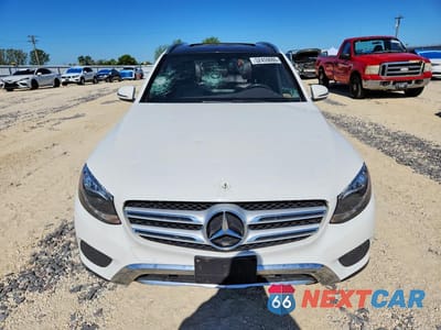 Piąte zdjęcie samochodu w środku: 2018 MERCEDES-BENZ GLC 300 VIN:WDC0G4JBXJV054147 - miniatura