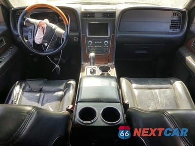 Zdjęcie 8 z 13 samochodu: 2017 LINCOLN NAVIGATOR SELECT VIN:5LMJJ2HT0HEL08241 - miniatura
