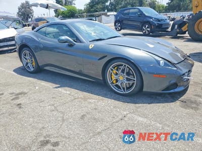 Czwarte zdjęcie samochodu z boku: 2016 FERRARI CALIFORNIA T VIN:ZFF77XJA0G0213097 - miniatura