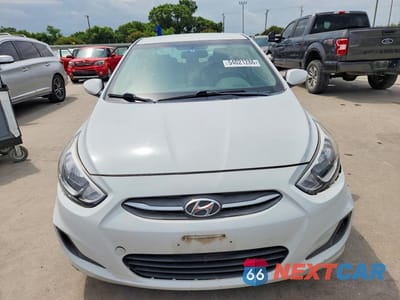 Piąte zdjęcie samochodu w środku: 2017 HYUNDAI ACCENT SE VIN:KMHCT4AE6HU361531 - miniatura