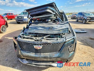 Piąte zdjęcie samochodu w środku: 2025 CADILLAC XT4 SPORT VIN:1GYFZER46SF159327 - miniatura