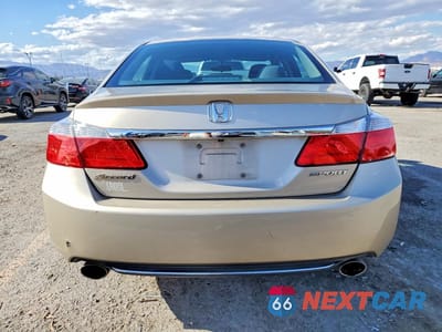 Zdjęcie 6 z 12 samochodu: 2015 HONDA ACCORD SPORT VIN:1HGCR2F52FA132151 - miniatura