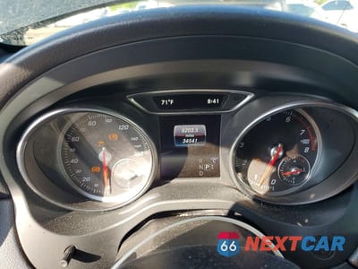 Zdjęcie 9 z 12 samochodu: 2020 MERCEDES-BENZ GLA 250 4MATIC VIN:W1NTG4GB0LU029284 - miniatura