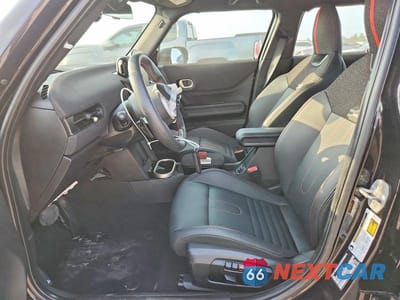 Zdjęcie 7 z 12 samochodu: 2025 MINI COOPER S VIN:WMW53GD04S2W65276 - miniatura