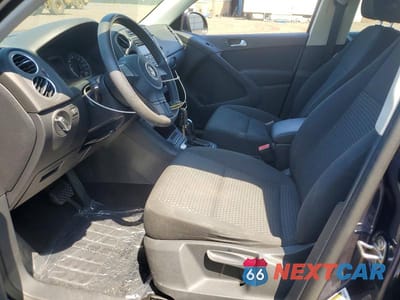 Zdjęcie 7 z 12 samochodu: 2011 VOLKSWAGEN TIGUAN S VIN:WVGAV7AX0BW553432 - miniatura