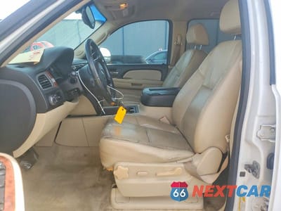 Zdjęcie 7 z 13 samochodu: 2008 CHEVROLET SUBURBAN C1500 LS VIN:1GNFC16018R206473 - miniatura