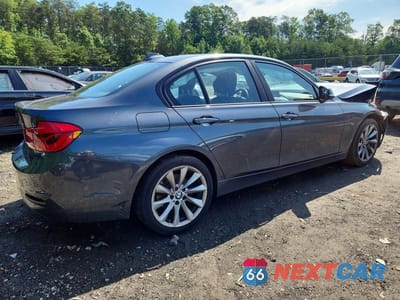 Trzecie zdjęcie samochodu z tyłu: 2018 BMW 320 XI VIN:WBA8A3C51JA505465 - miniatura