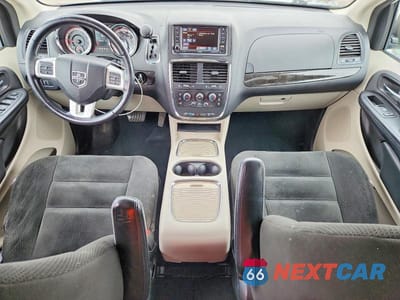 Zdjęcie 8 z 13 samochodu: 2016 DODGE GRAND CARAVAN SXT VIN:2C4RDGCG3GR321818 - miniatura