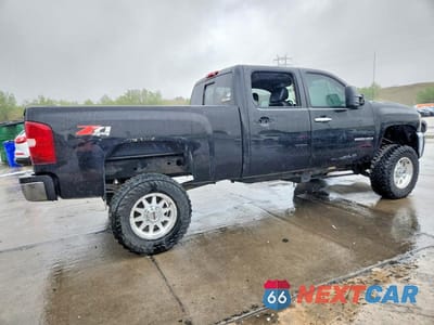 Trzecie zdjęcie samochodu z tyłu: 2008 CHEVROLET SILVERADO K2500 HEAVY DUTY VIN:1GCHK23658F119387 - miniatura