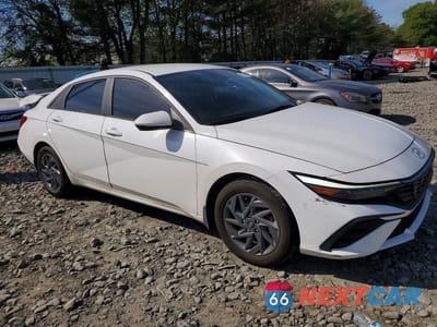 Czwarte zdjęcie samochodu z boku: 2024 HYUNDAI ELANTRA SEL VIN:KMHLM4DG7RU709025 - miniatura