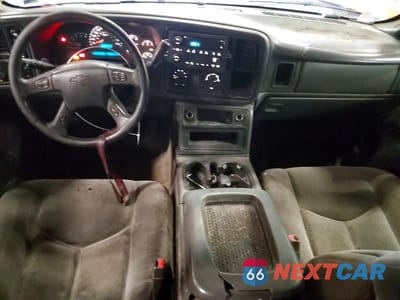 Zdjęcie 8 z 12 samochodu: 2005 CHEVROLET SILVERADO K1500 VIN:1GCEK19B25E137204 - miniatura