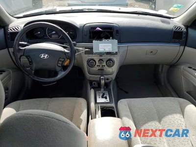 Zdjęcie 8 z 12 samochodu: 2006 HYUNDAI SONATA GLS VIN:KMHEU46C46A106324 - miniatura