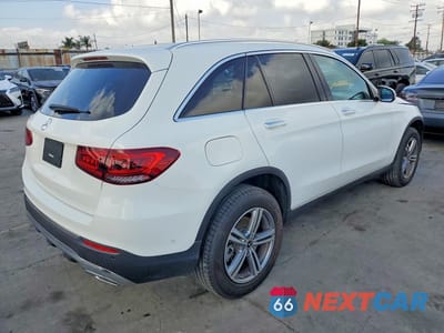 Trzecie zdjęcie samochodu z tyłu: 2022 MERCEDES-BENZ GLC 300 VIN:W1N0G8DB6NV361483 - miniatura