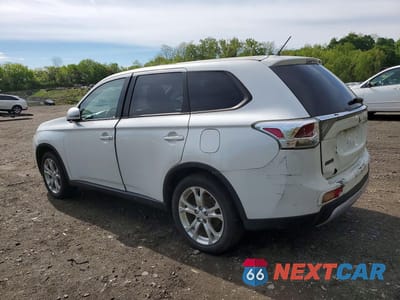 Drugie zdjęcie samochodu z przodu: 2015 MITSUBISHI OUTLANDER SE VIN:JA4AZ3A3XFZ000901 - miniatura
