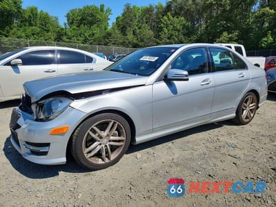 2013 MERCEDES-BENZ C 300 4MATIC WDDGF8AB9DR300882 - główne zdjęcie licytacji z USA - miniatura