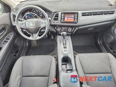 Zdjęcie 8 z 12 samochodu: 2019 HONDA HR-V LX VIN:3CZRU6H33KG733116 - miniatura
