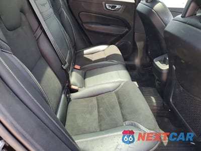 Zdjęcie 11 z 13 samochodu: 2018 VOLVO XC60 T5 R-DESIGN VIN:YV4102RM6J1023927 - miniatura