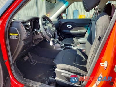 Zdjęcie 7 z 13 samochodu: 2018 KIA SOUL + VIN:KNDJP3A5XJ7545577 - miniatura