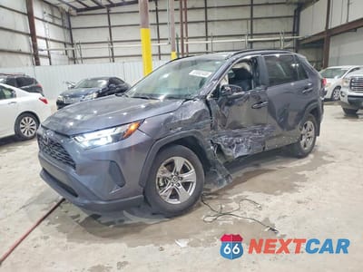 2025 TOYOTA RAV4 XLE 2T3P1RFV8SC560660 - główne zdjęcie licytacji z USA - miniatura