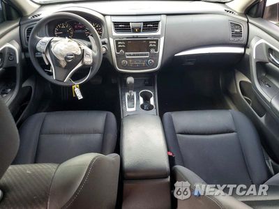 Zdjęcie 8 z 12 samochodu: 2017 NISSAN ALTIMA 2.5 SR VIN:1N4AL3AP1HC200040 - miniatura