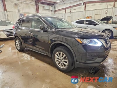 Czwarte zdjęcie samochodu z boku: 2017 NISSAN ROGUE SV VIN:KNMAT2MVXHP534090 - miniatura