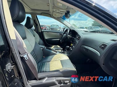 Piąte zdjęcie samochodu w środku: 2008 VOLVO S60 T5 VIN:YV1RS547X82687522 - miniatura