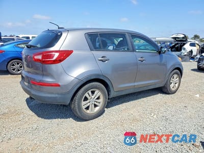 Trzecie zdjęcie samochodu z tyłu: 2011 KIA SPORTAGE LX VIN:KNDPB3A22B7059362 - miniatura