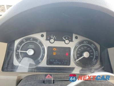Zdjęcie 9 z 13 samochodu: 2008 MERCURY MARINER PREMIER VIN:4M2CU97128KJ54689 - miniatura