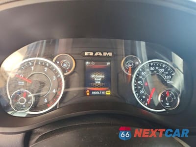 Zdjęcie 9 z 12 samochodu: 2023 RAM 3500 BIG HORN VIN:3C63RRHL3PG643283 - miniatura