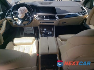 Zdjęcie 8 z 13 samochodu: 2021 BMW X5 XDRIVE45E VIN:5UXTA6C03M9H20159 - miniatura