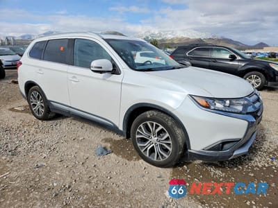 Czwarte zdjęcie samochodu z boku: 2017 MITSUBISHI OUTLANDER SE VIN:JA4AZ3A34HZ036280 - miniatura