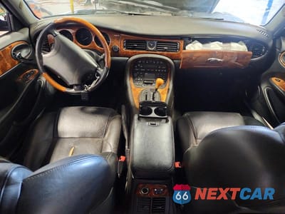 Zdjęcie 8 z 12 samochodu: 2000 JAGUAR XJR VIN:SAJDA15B9YMF18129 - miniatura