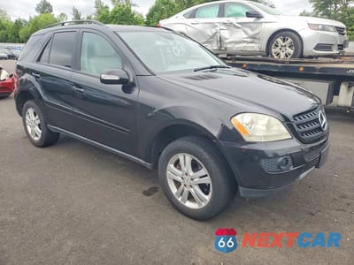 Czwarte zdjęcie samochodu z boku: 2006 MERCEDES-BENZ ML 350 VIN:4JGBB86E66A003973 - miniatura