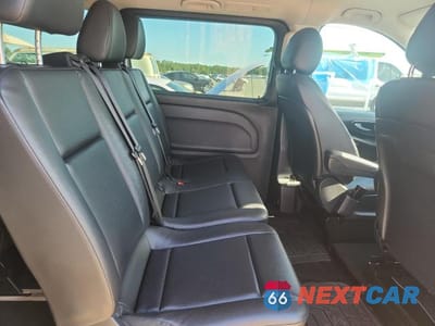 Zdjęcie 11 z 13 samochodu: 2021 MERCEDES-BENZ METRIS VIN:W1WV0FEY5M3842817 - miniatura