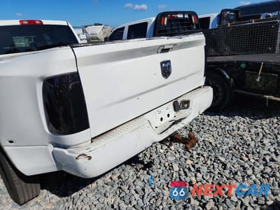 Zdjęcie 9 z 10 samochodu: 2015 RAM 3500 ST VIN:3C63RPGL7FG561044 - miniatura