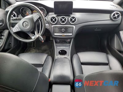 Zdjęcie 8 z 14 samochodu: 2018 MERCEDES-BENZ GLA 250 4MATIC VIN:WDCTG4GB5JJ482686 - miniatura
