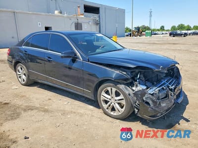 Czwarte zdjęcie samochodu z boku: 2011 MERCEDES-BENZ E 350 VIN:WDDHF5GBXBA362264 - miniatura