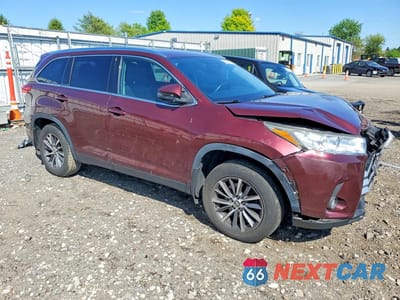 Czwarte zdjęcie samochodu z boku: 2019 TOYOTA HIGHLANDER XLE VIN:5TDJZRFH7KS721766 - miniatura