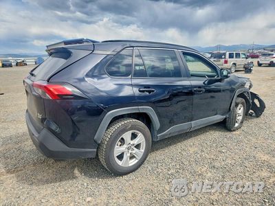 Trzecie zdjęcie samochodu z tyłu: 2021 TOYOTA RAV4 XLE VIN:2T3P1RFV5MW200487 - miniatura