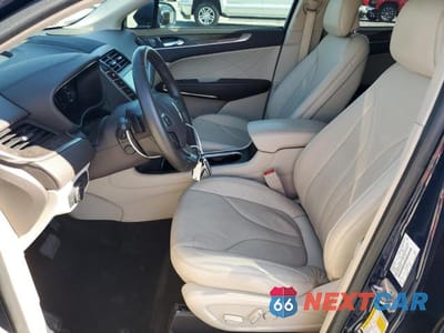Zdjęcie 7 z 13 samochodu: 2019 LINCOLN MKC RESERVE VIN:5LMCJ3C9XKUL38497 - miniatura